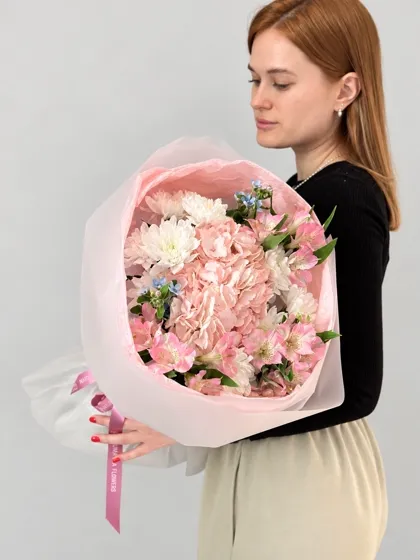Нежный букет с незабудками